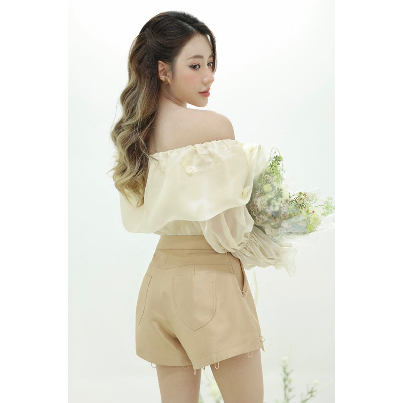 Áo trễ vai đính 3d tơ tiểu thư