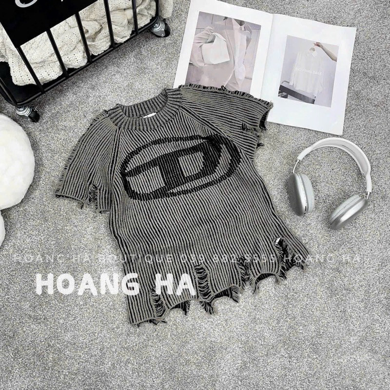 Áo Len Croptop Tay Ngắn In Chữ D Rách Tua