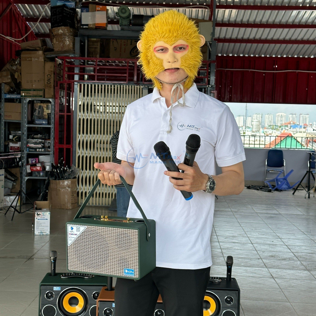 Loa Xách Tay AZPro SG06 - Đỉnh Cao Âm Thanh Cao Cấp Giá Rẻ, Tặng Kèm 2 Micro Không Dây và Chống Lăn.