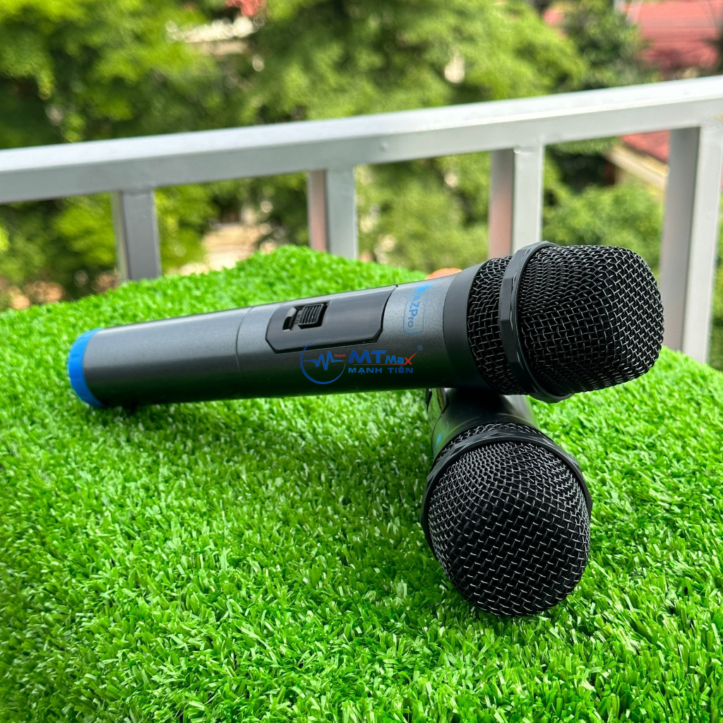 Loa Xách Tay AZPro SG06 - Đỉnh Cao Âm Thanh Cao Cấp Giá Rẻ, Tặng Kèm 2 Micro Không Dây và Chống Lăn.