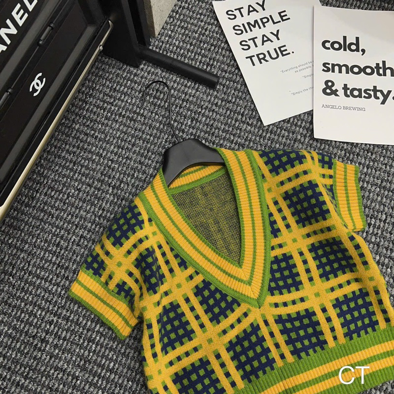 Áo len kẻ caro TQXK