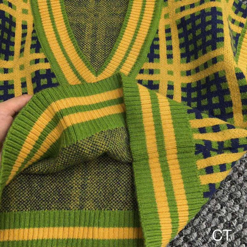 Áo len kẻ caro TQXK