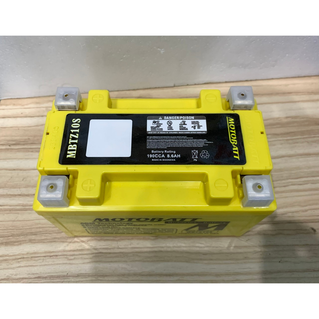 Bình ắc quy 12V Quadflex Motobatt MBTZ10S dùng cho xe phân khối lớn