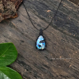 Dây chuyền đá mặt trăng Moonstone Rainbow đan dây macrame