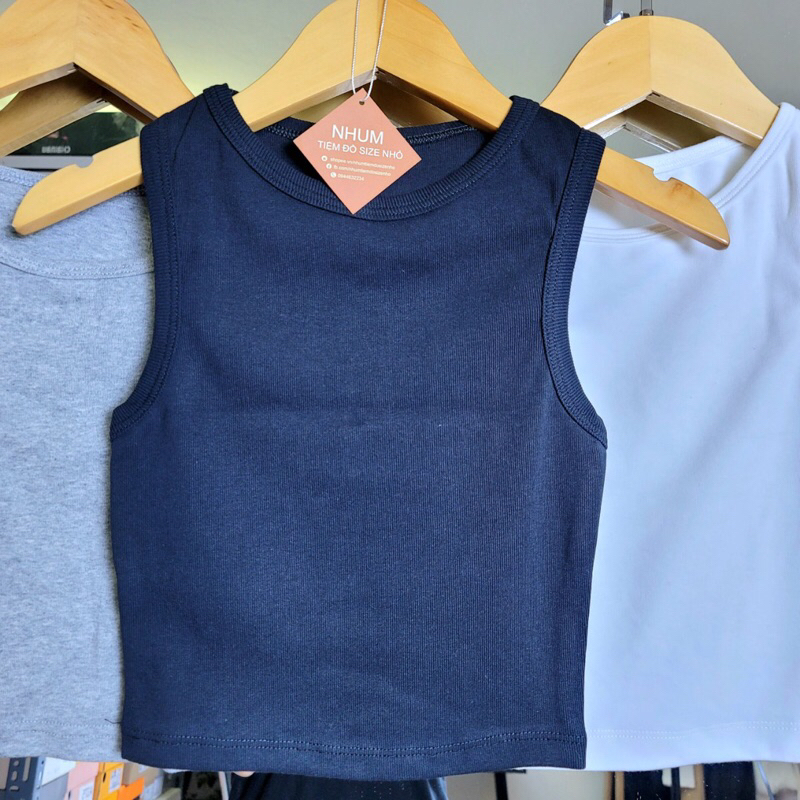 Set 3 áo croptop form nhỏ 33kg-38kg . Gồm 3 màu đen, xám trắng.