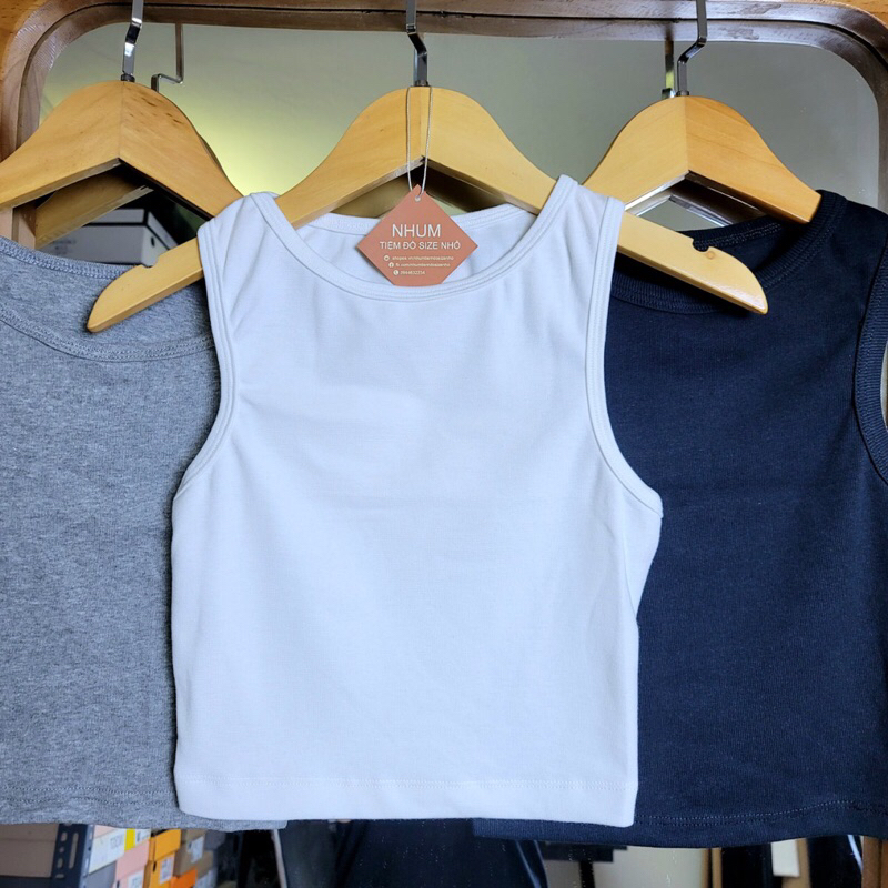 Set 3 áo croptop form nhỏ 33kg-38kg . Gồm 3 màu đen, xám trắng.