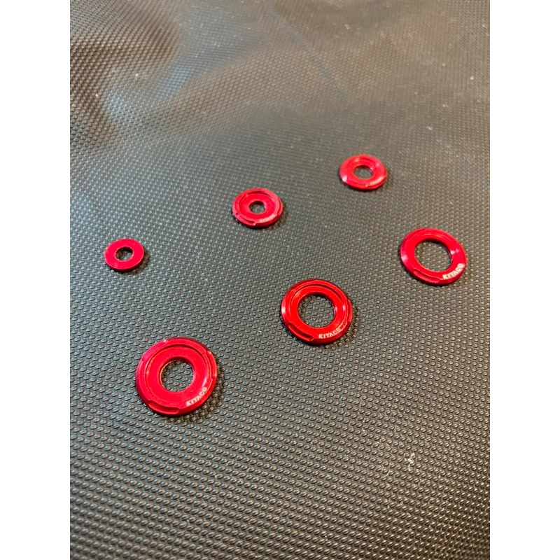 Long đền nhôm đỏ gắn dàn áo và nhiều vị trí trên xe 6li, 8li, 10li, 12li, 14li, lốc máy