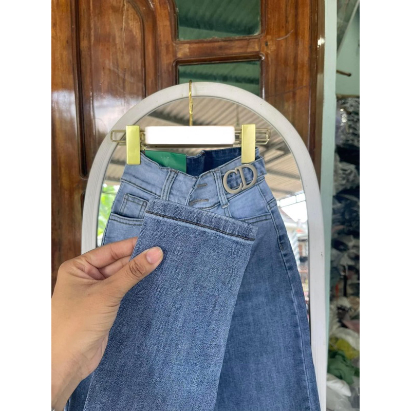 Set Áo sơmi phối Quần jeans dài ôm body khoen CD Siêu Cao