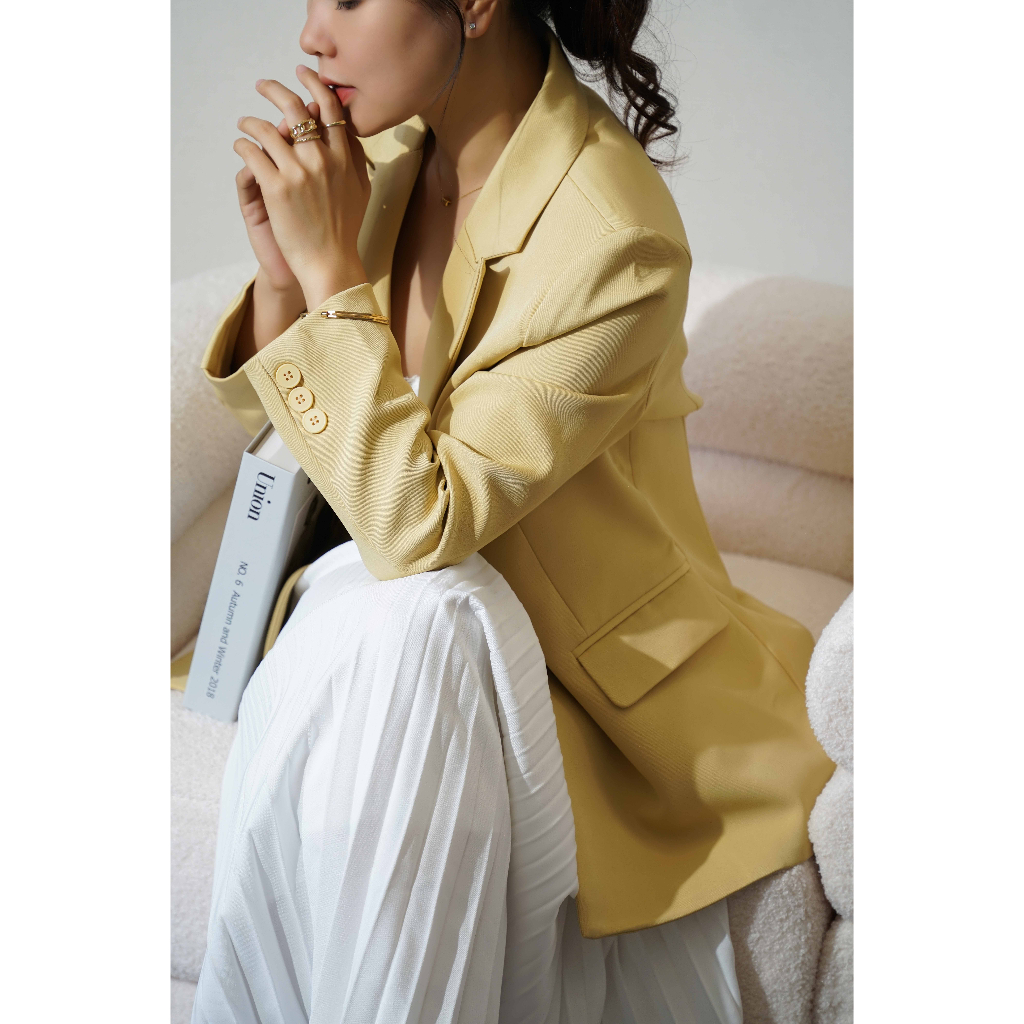 - Áo blazer nữ áo vest dài tay màu vàng cát