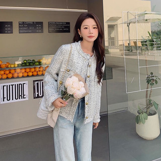 (𝐂𝐨́ 𝐒𝐚̆̃𝐧) 𝐀́𝐨 𝐤𝐡𝐨𝐚́𝐜 𝐝𝐚̣ 𝐭𝐰𝐞𝐞𝐭 𝐱𝐚́𝐦 𝐭𝐫𝐚̆́𝐧𝐠 𝐩𝐡𝐨𝐧𝐠 𝐜𝐚́𝐜𝐡 𝐍𝐞𝐫𝐭𝐫𝐨 𝐇𝐚̀𝐧 𝐐𝐮𝐨̂́𝐜 ( 𝐚̉𝐧𝐡 𝐭𝐡𝐚̣̂𝐭 𝐥𝐚̀ 𝟐 𝐚̉𝐧𝐡 𝐜𝐮𝐨̂́𝐢 𝐯𝐚̀ 𝐜𝐥𝐢𝐩 )