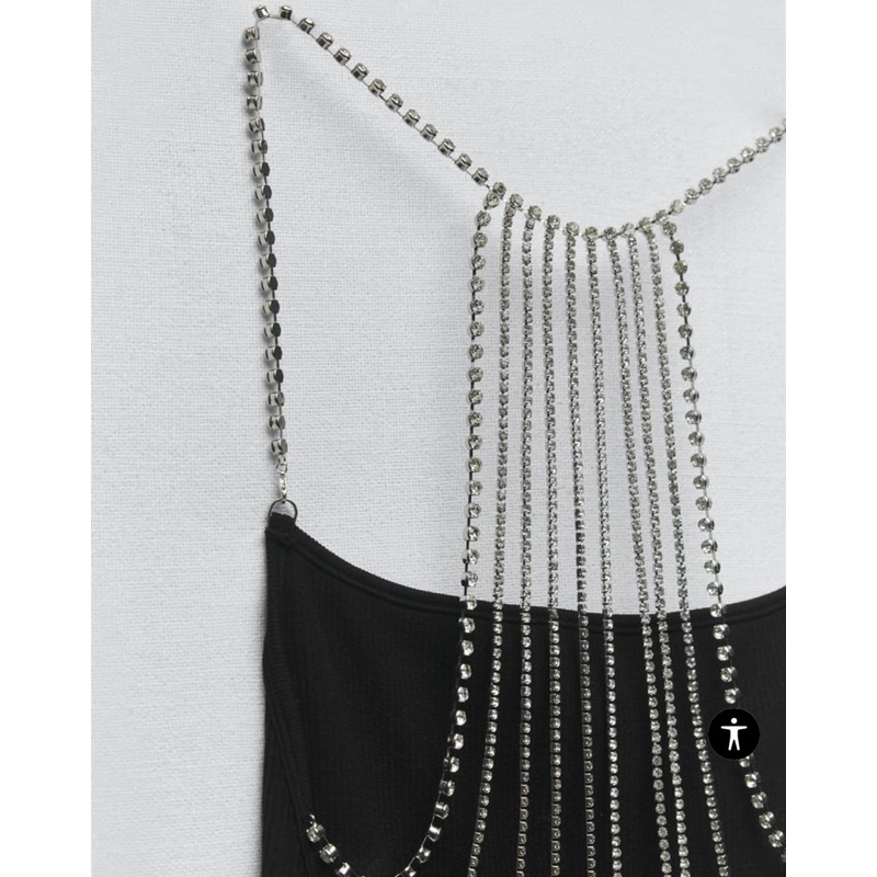 Váy ôm lưng dây đá