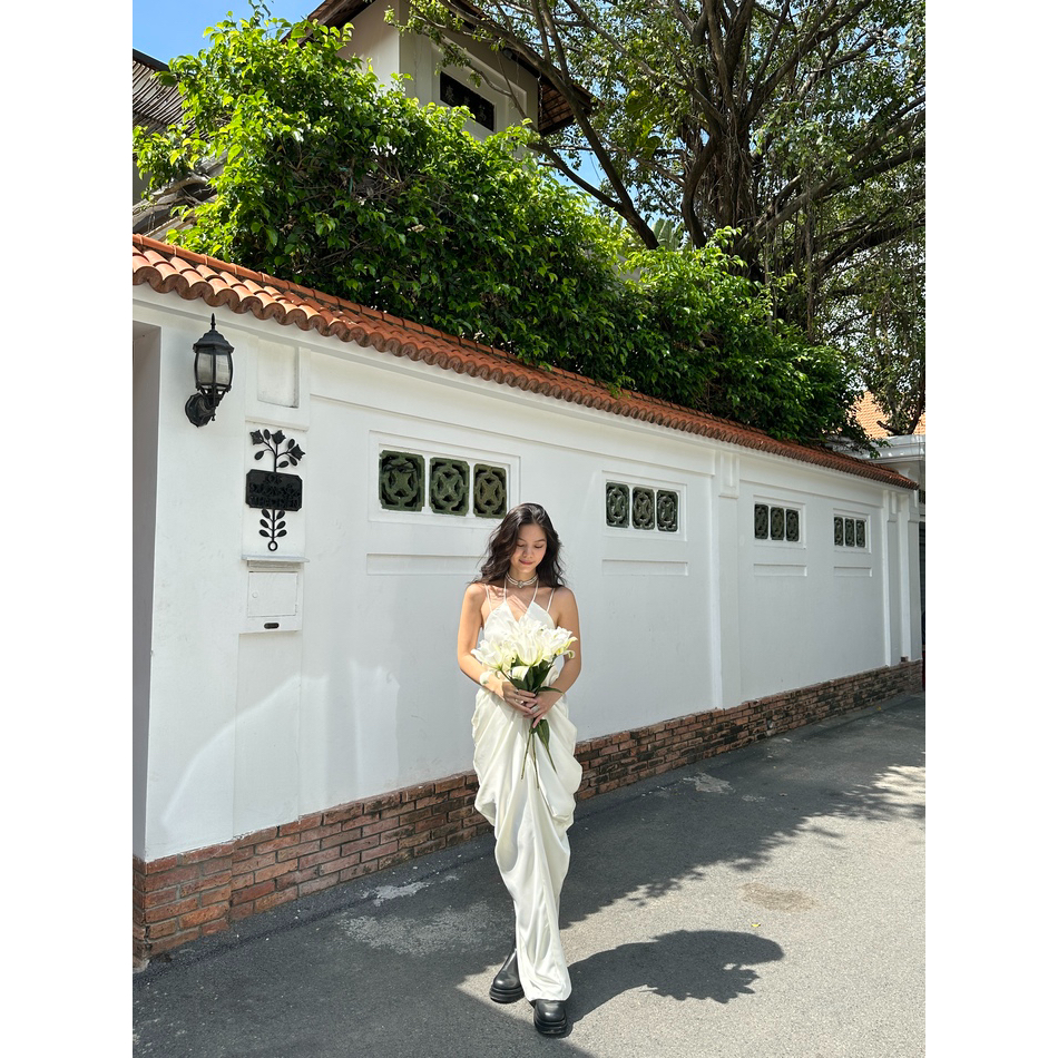 Váy dự tiệc hai dây dáng dài The Country Gloaming Silk Dress vải lụa tằm