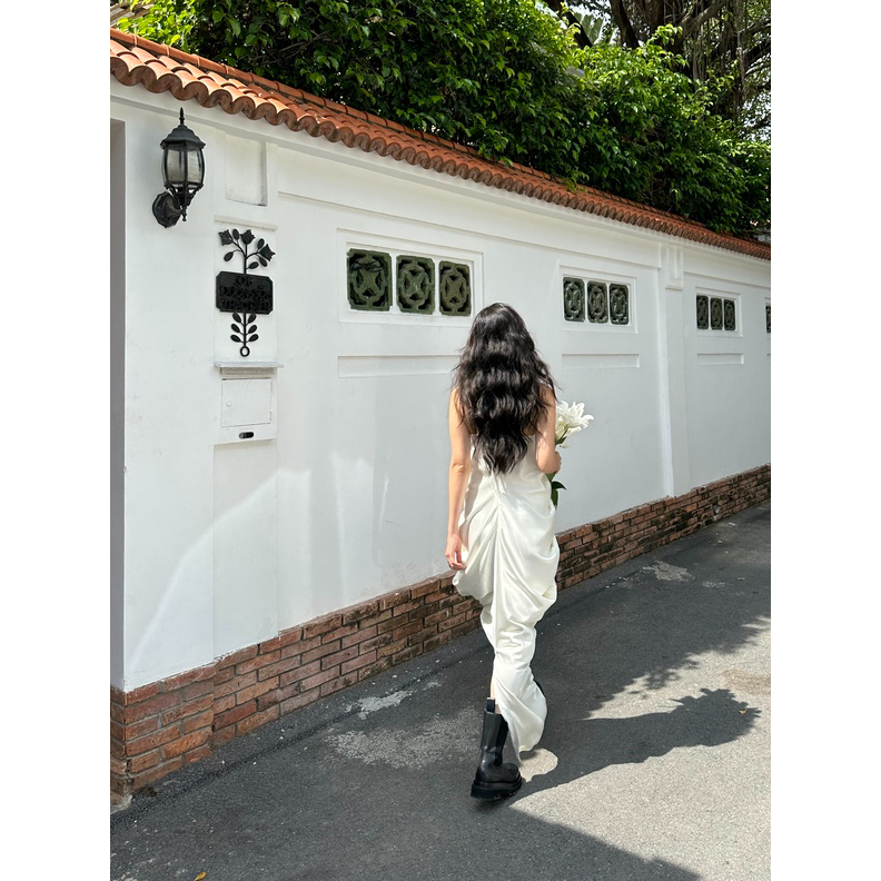 Váy dự tiệc hai dây dáng dài The Country Gloaming Silk Dress vải lụa tằm