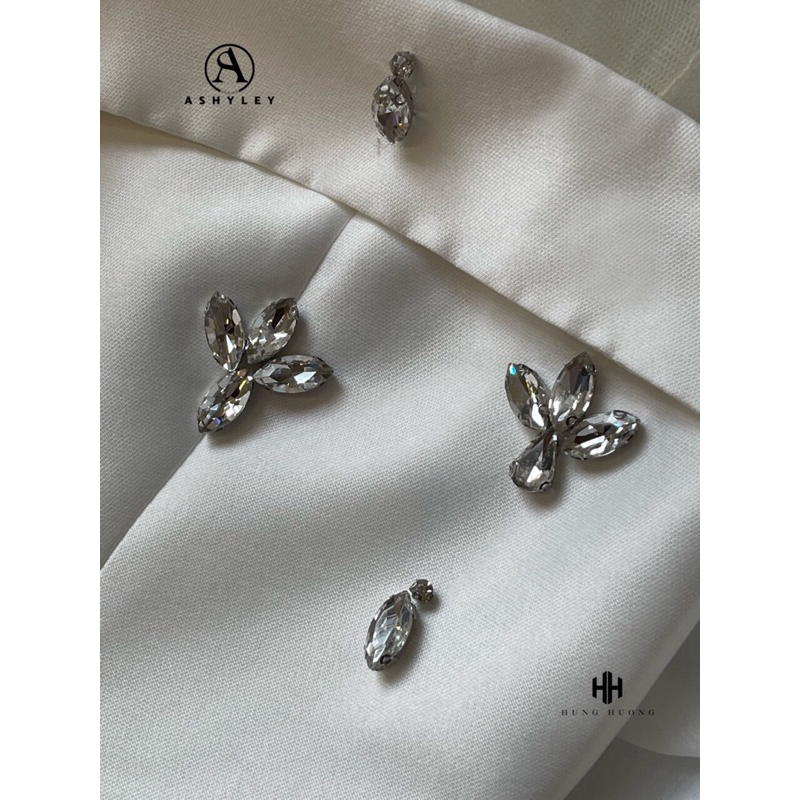 Váy ASHYLEY dài đính đá phối bèo vai sang trọng