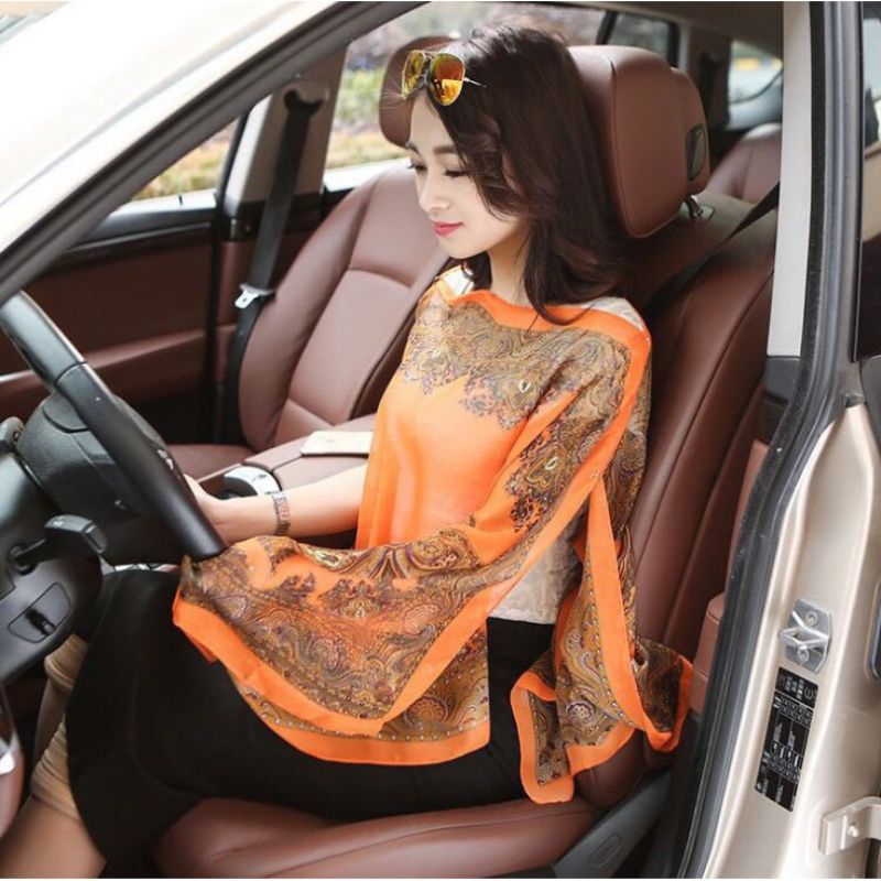 Khăn choàng voan đính cúc đi biển