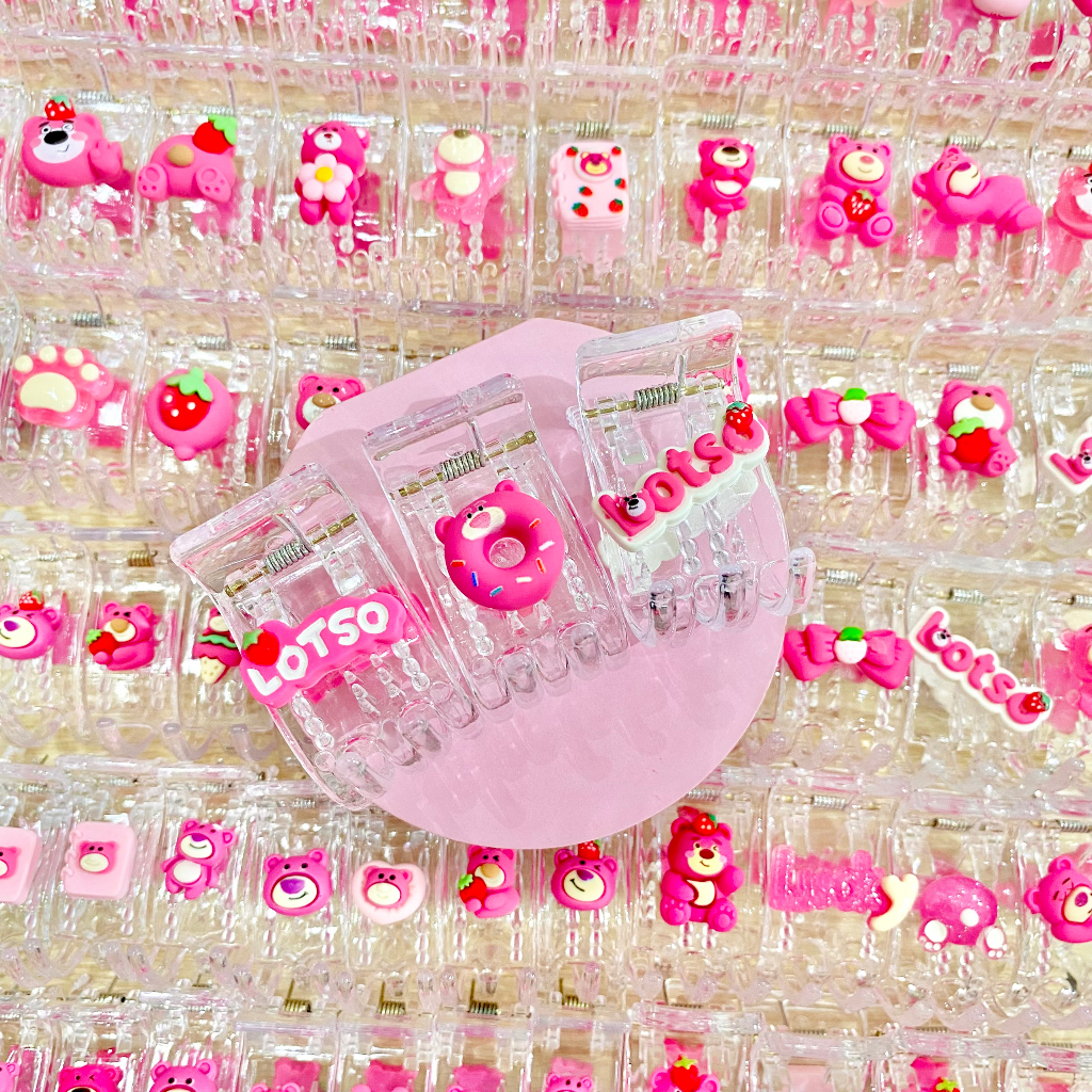 Kẹp tóc càng cua 5 răng đính charm gấu dâu lotso 2 mặt xịn sò