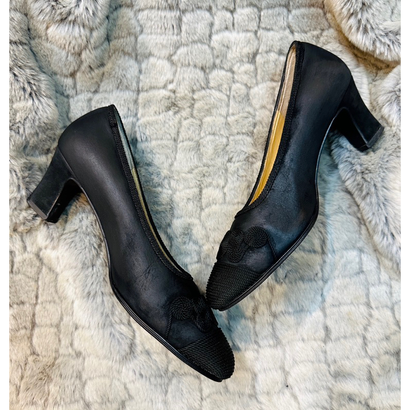 Giày nữ da thật 2hand size 37