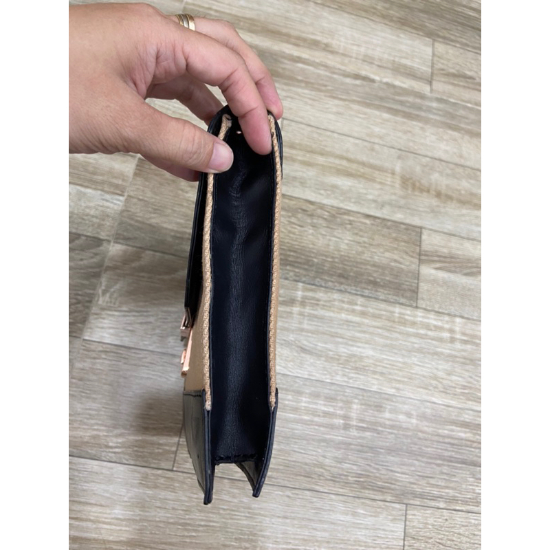 Clutch si hiệu Tommy Hilfiger