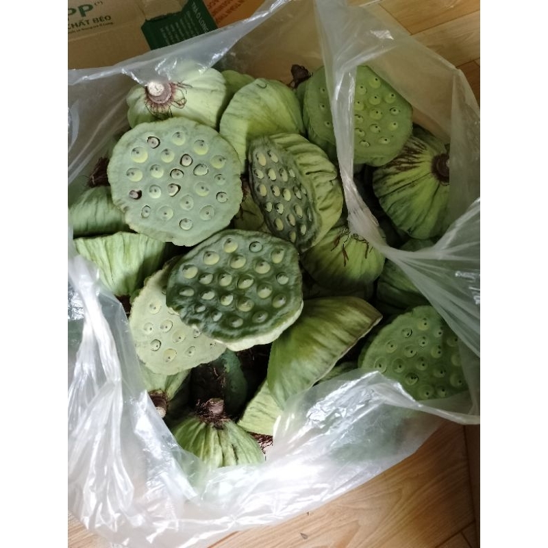 1 kg hạt sen để ăn liền có đài sen