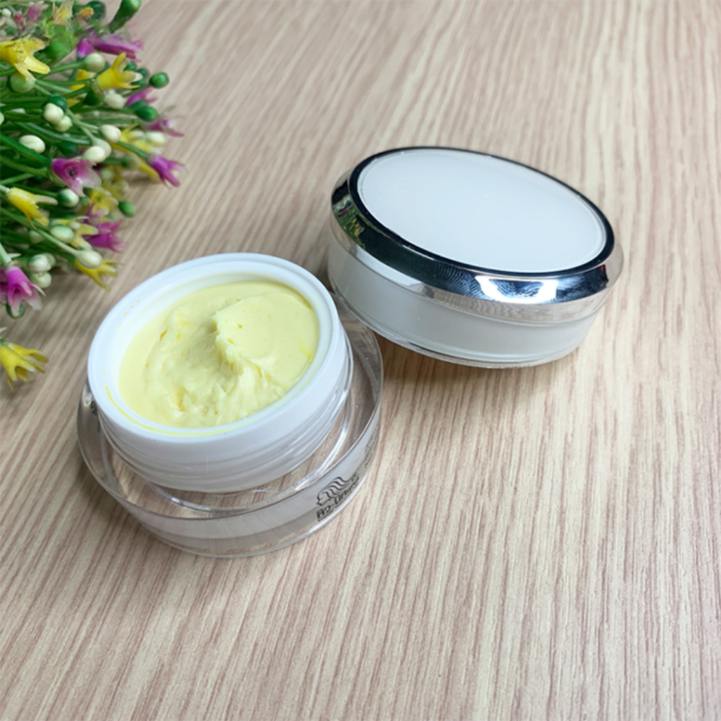 Kem Khử Thâm Nách Mông QNic Care Thái Lan Chính Hãng 15g