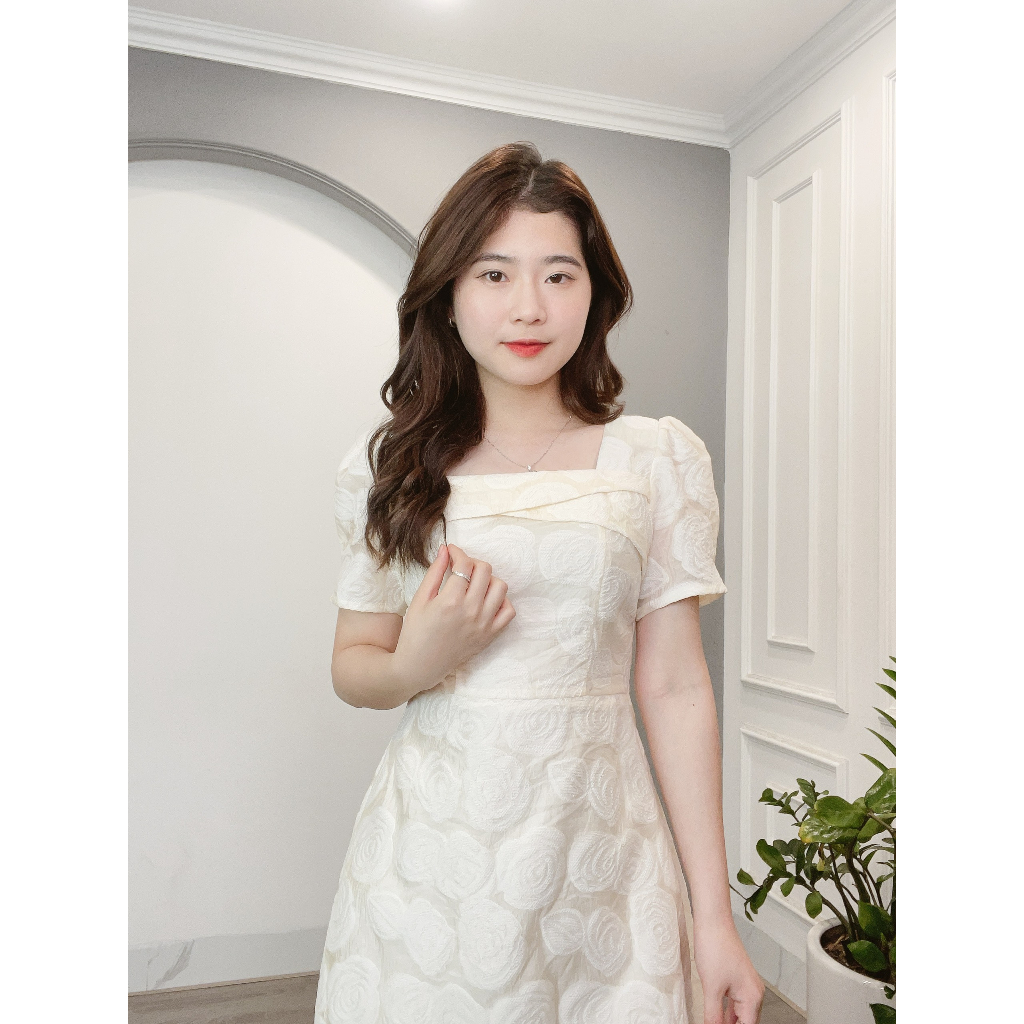 Váy Ren Hoa Cổ Vuông 2 Vạt Chéo Min House