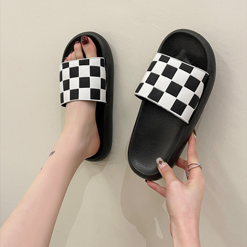 Dép bánh mì quai ngang nữ kẻ caro thời trang sành điệu nhựa bền nhẹ êm chân - 3Fashion 3245