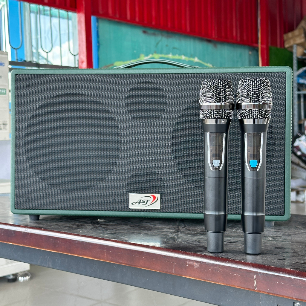 Loa karaoke xách tay AT T18 PRO di động công suất lớn 300w kèm 2 micro bass mạnh hút âm cực hay đủ echo reverb