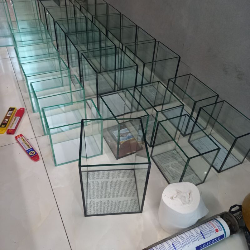 Bể cá đứng 20x20x30