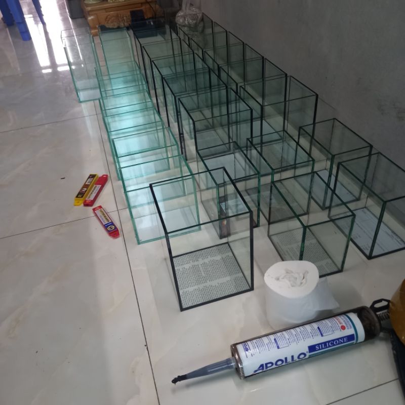 Bể cá đứng 20x20x30