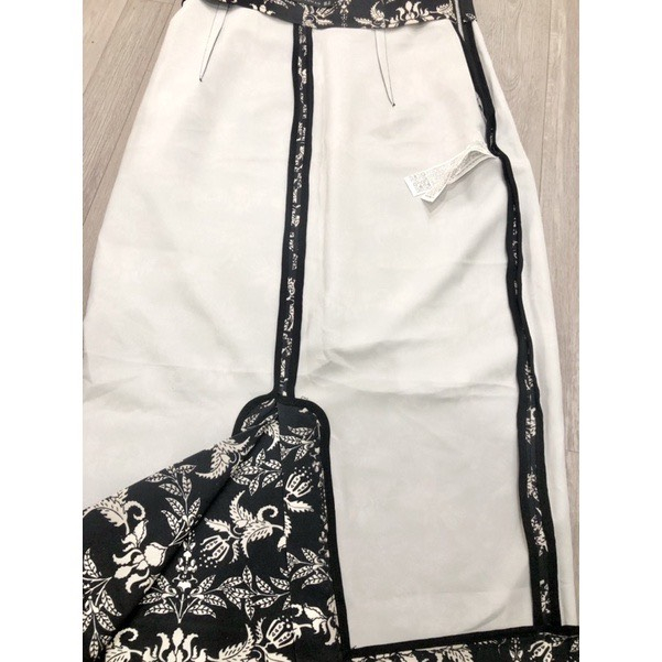 Chân váy zara bút chì dáng dài họa tiết sang trọng dư xịn