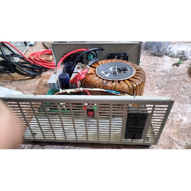 Máy Inverter Sine chuẩn 48v5000w liên tục.