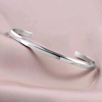 VÒNG ĐEO TAY BĂNG ĐEO