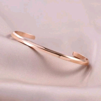 VÒNG ĐEO TAY BĂNG ĐEO