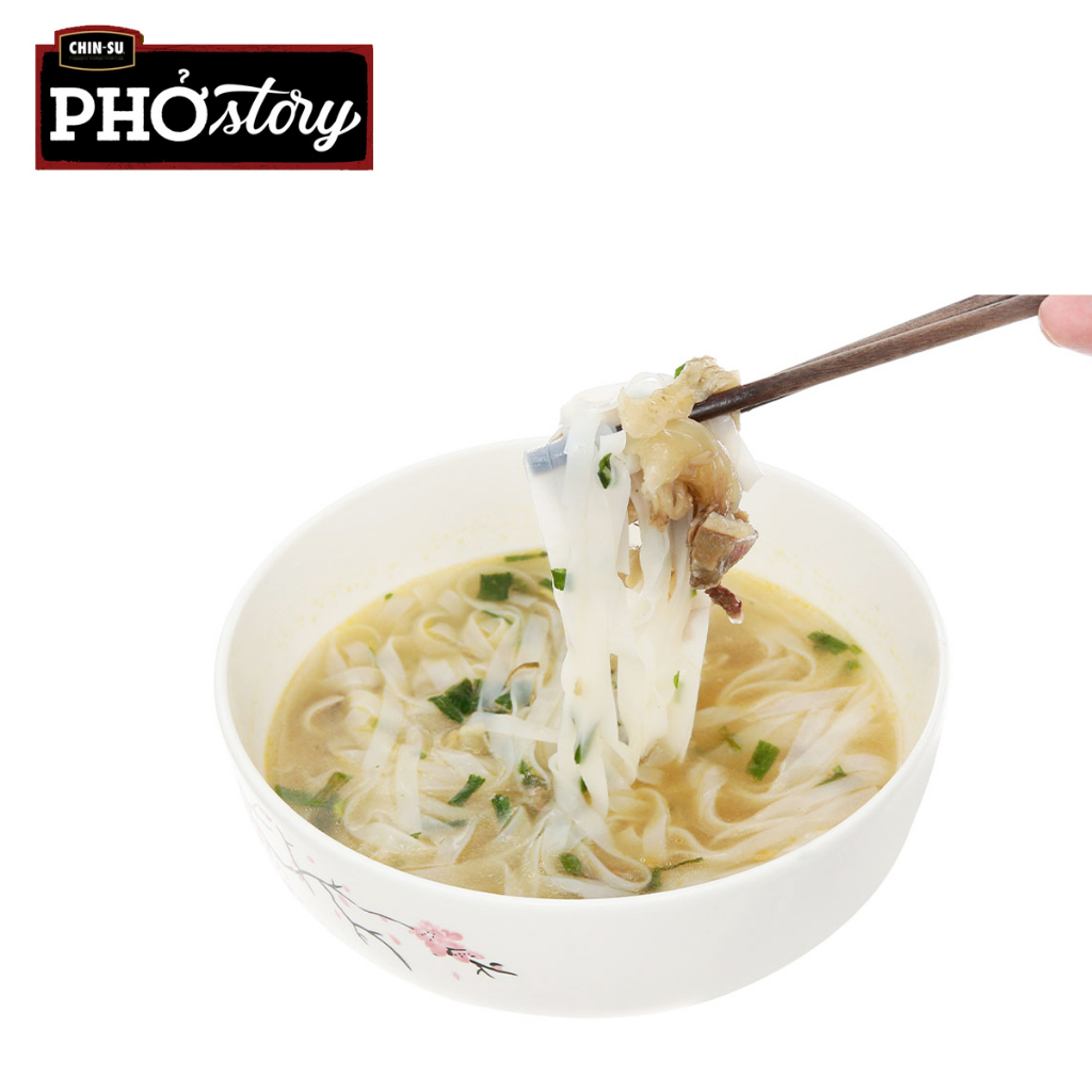 THÙNG 15 GÓI PHỞ BÒ TRUYỀN THỐNG NƯỚC TRONG CÓ BẮP BÒ VÀ GÂN NGUYÊN MIẾNG PHỞ THÌN BỜ HỒ PHỞ STORY CHINSU 131 GRAM