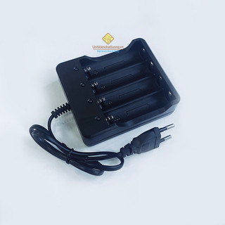 Bộ sạc 4 PIN lithium 18650 tự ngắt