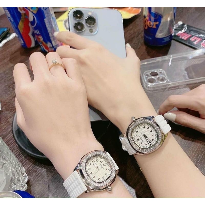 Đồng hồ nữ Patek philippe Nautilus huyền thoại màu trắng siêu hiếm