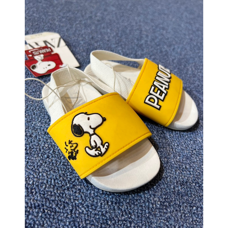 Dép có quai cho bé Peanuts auth size 20