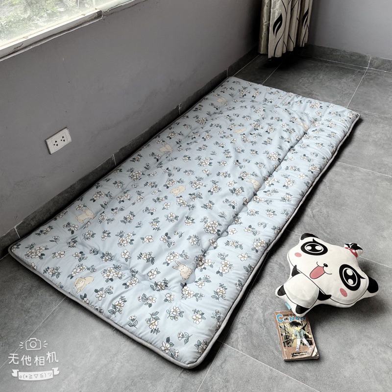 Nệm topper văn phòng IGUN BEDDING mềm mịn êm ái hoạ tiết xinh sắn