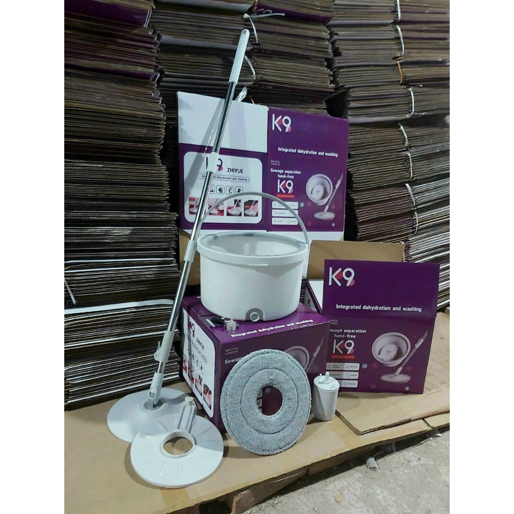 Bộ lau nhà tách nước K9 thùng lau nhựa pp 10L Cán inox dài 134cm miếng lau Microfiber 25cm
