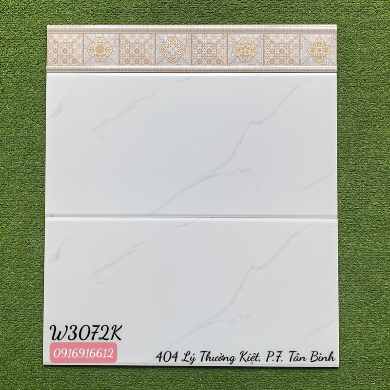 Gạch ốp tường phòng khách 30x60 màu trắng