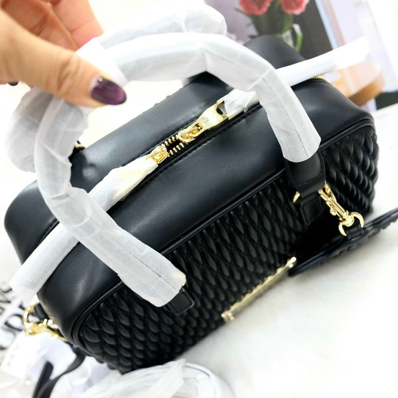 📛RẺ VÔ ĐỊCH📛TÚI VER***SACE JEANS DÁNG TRỐNG KÈM CHARM VÍ SAO