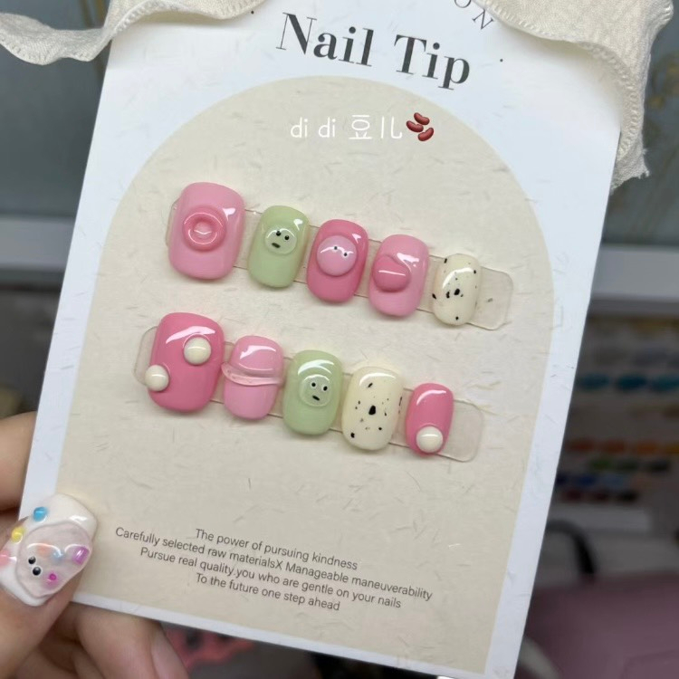 Nailbox trừu tượng dễ thương fom ngắn