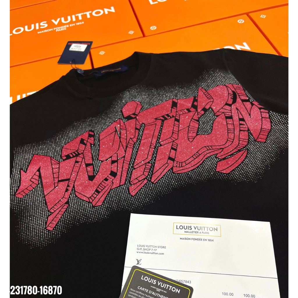 Áo LV Chữ kim Tuyến Đính Đá Trước Ngực, Chất cotton 100% mềm mịn không xù lông hot trend 2023