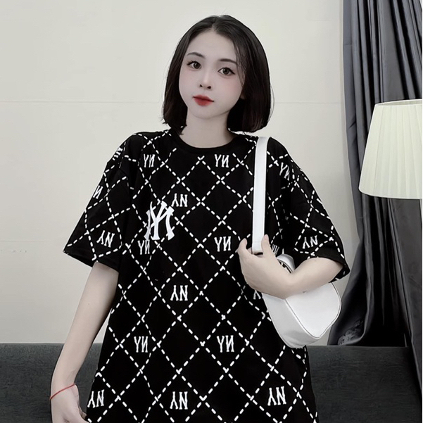 Áo phông Logo Ny vạch đứt ô vuông QUANAOPHUKIEN - Áo phông freesize nam nữ unisex form rộng chất cotton cháy phố 2023