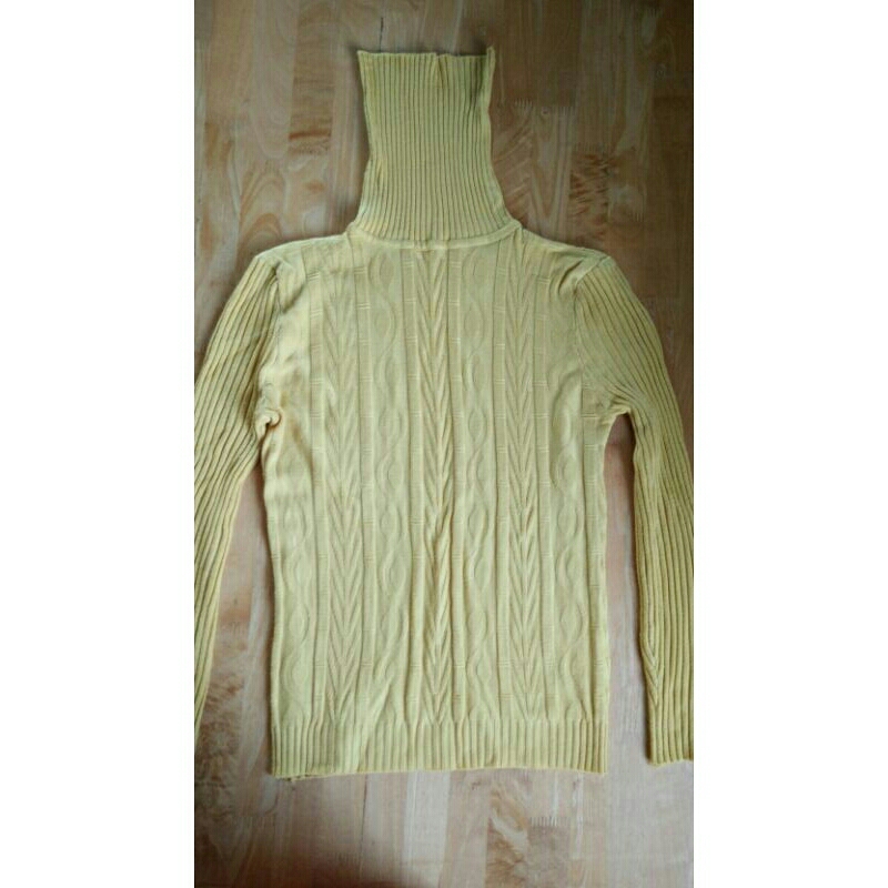 Thanh lý áo cổ lọ màu vàng nghệ body size S,M