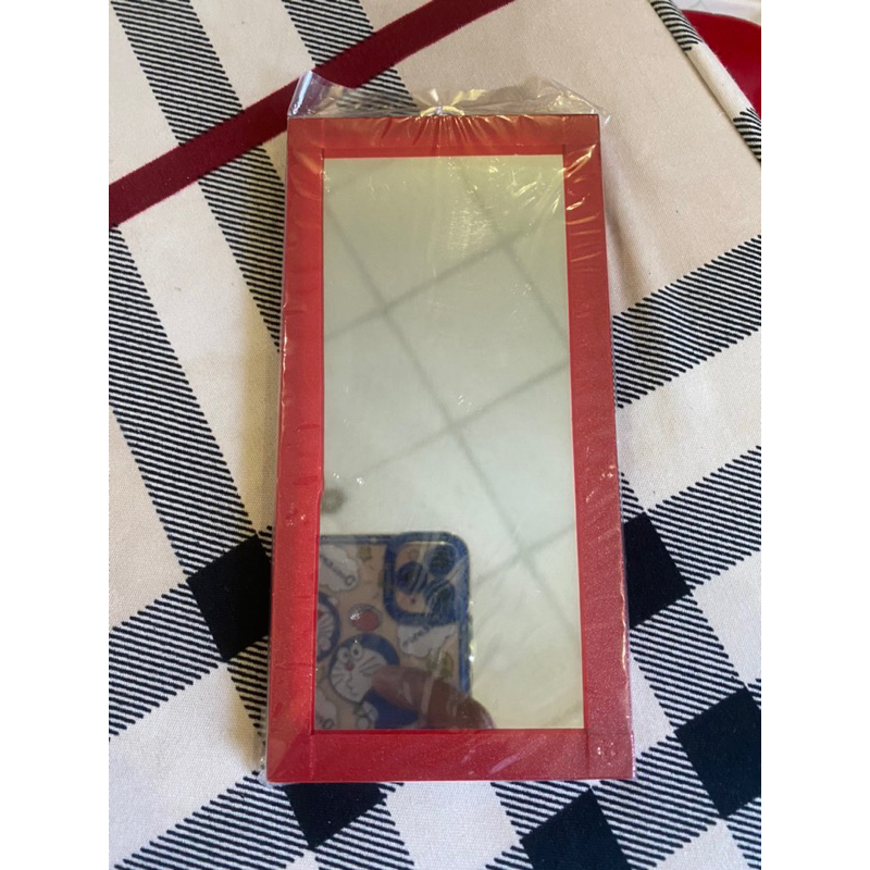 Kính kè cá la hán