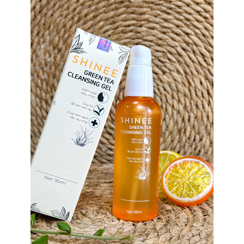 Gel Rửa Mặt - GREEN TEA CLEANSING GEL SHINEE - Lành Tính Sạch Thoáng