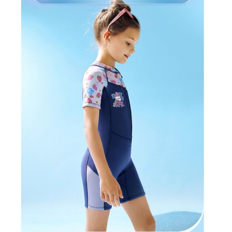 Đồ bơi giữ nhiệt dày 2.5mm ngắn dây kéo phía trước M153675K in hình thỏ dâu dễ thương