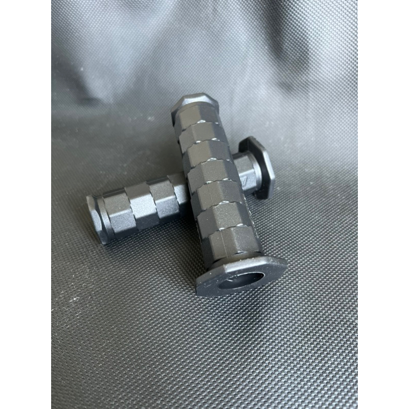 Bao tay daytona gai vuông không gù gắn nhiều xe máy