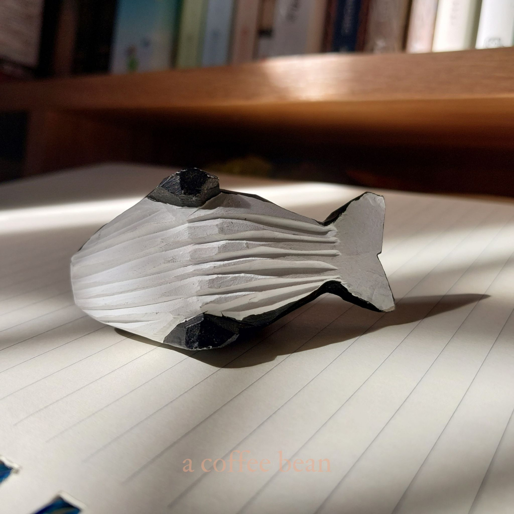 Móc khóa gỗ thủ công cá voi tàu bay siêu cấp cute tặng bạn bè người yêu